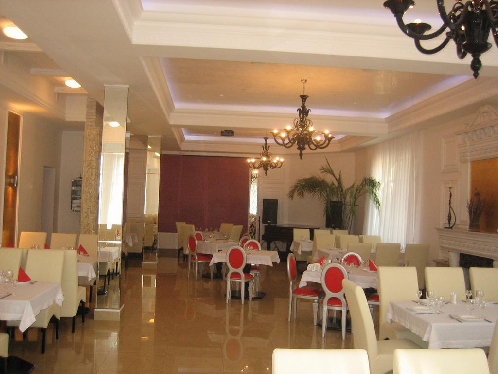 Skazka Hotel Виниця Екстериор снимка